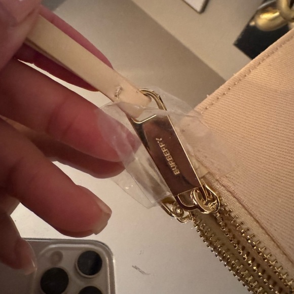 Burberry pouch/wristlet, New in pouch, no call-outs, plastic still on hardware - Picture 8 of 9